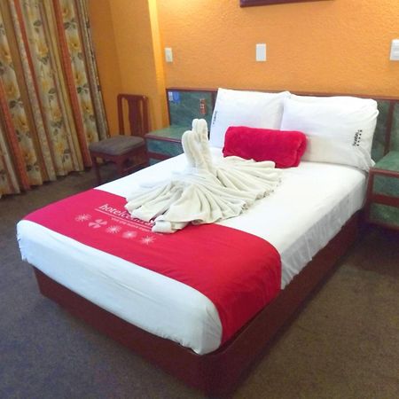 Hotel Central Ciudad Nezahualcoyotl Bagian luar foto