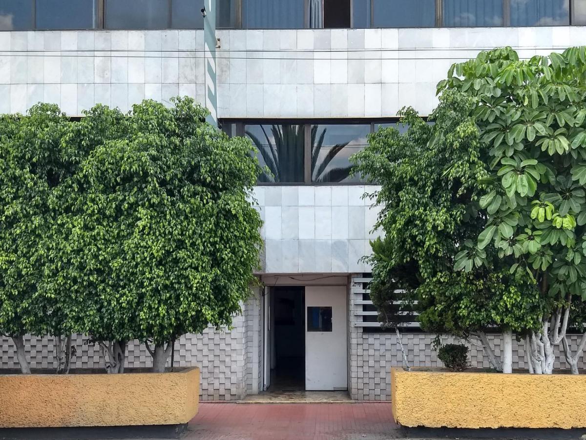 Hotel Central Ciudad Nezahualcoyotl Bagian luar foto