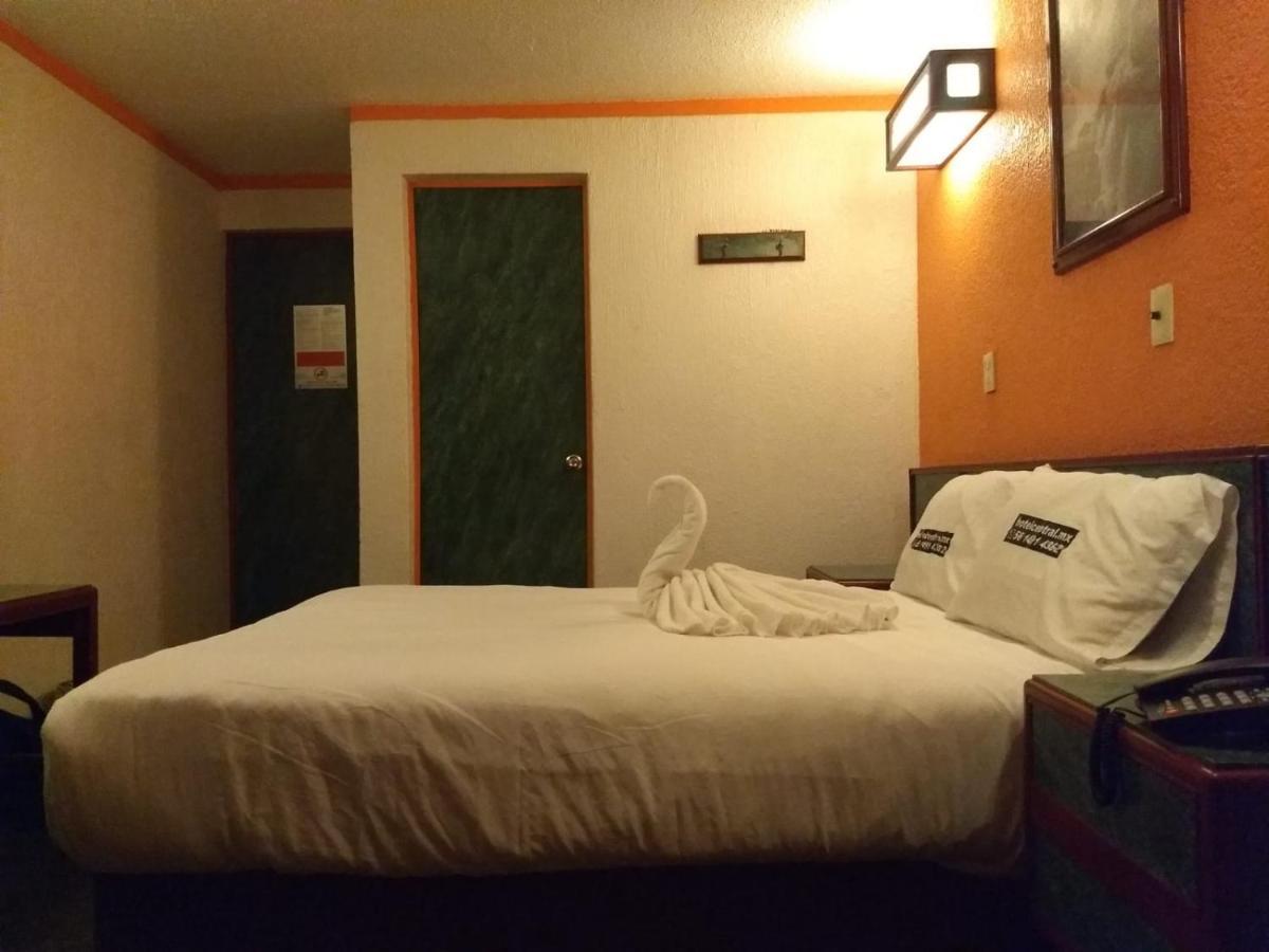 Hotel Central Ciudad Nezahualcoyotl Bagian luar foto